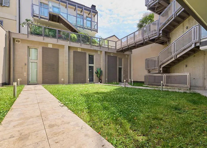 Elegant Loft With Hidden Garden Oasis - Portello * Milano