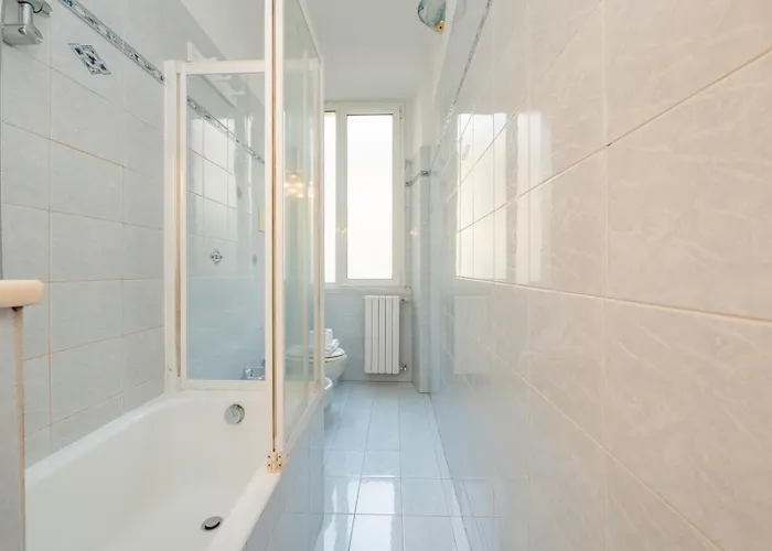 Ihost - Premuda 17 * Milan