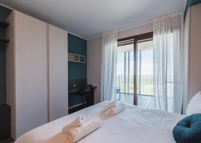 Park Towers 17 - Design - Large Terrace - Ac Апартаменты