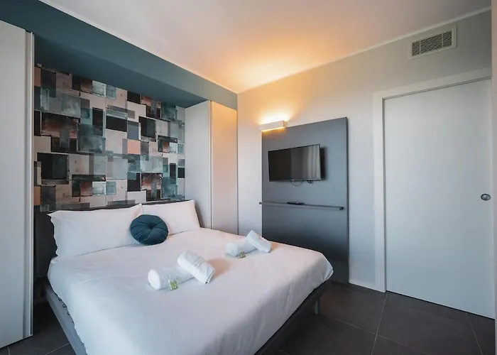 Park Towers 17 - Design - Large Terrace - Ac Милан