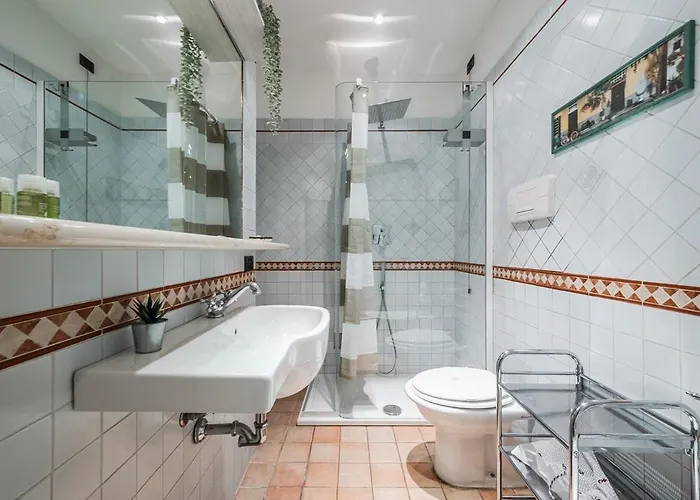 Savona Bilo13 Fashion Spot Metro A 5 Minutes Wifi And Ac