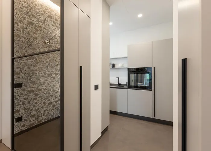 Bilocale Di Design In Via Guido D'arezzo - Mirable Pm