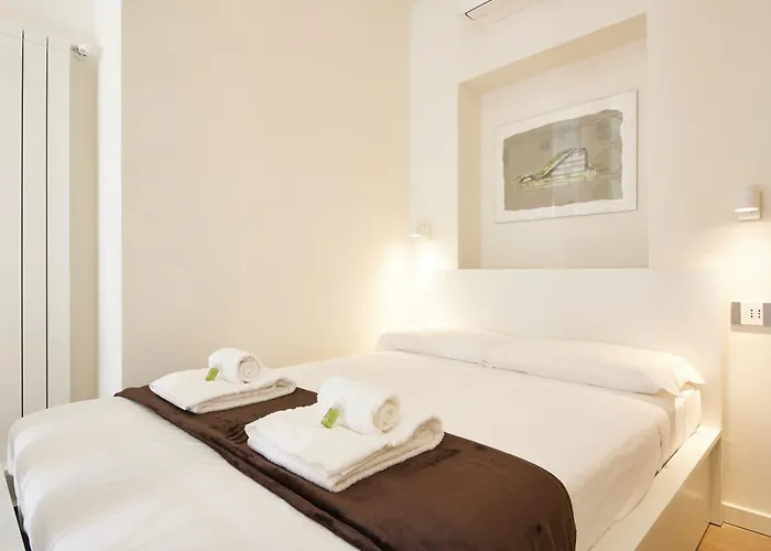 The Porthole - Rifugio Chic E Porta Venezia Apartament Mediolan