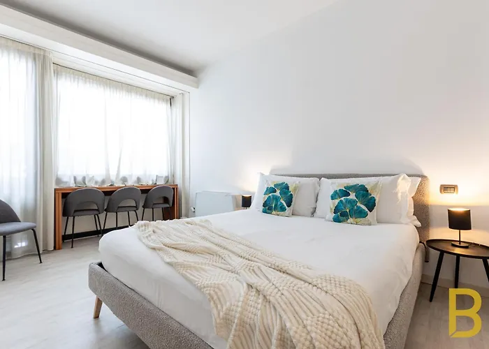 Apartment Beplace In Duomo Mailand