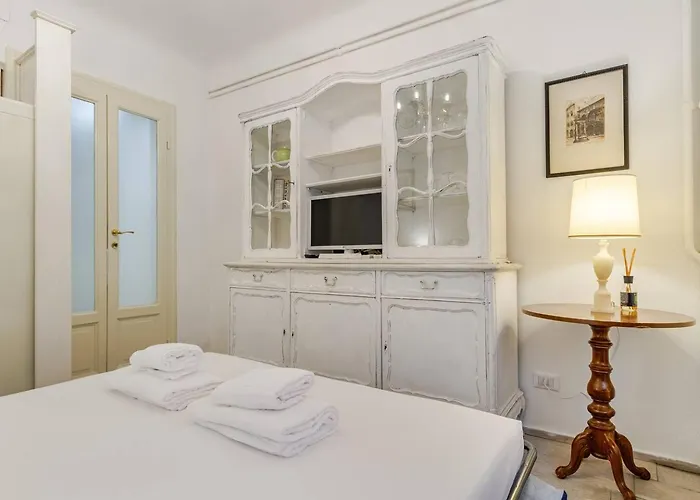 Charm House In The Heart Of - Porta Venezia * מילאנו