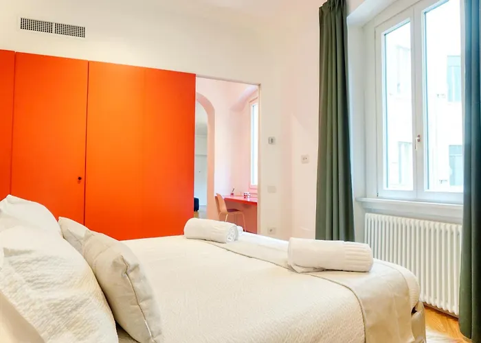 Cadorna Prestigious - Modern Architecture In Front Of The Station *