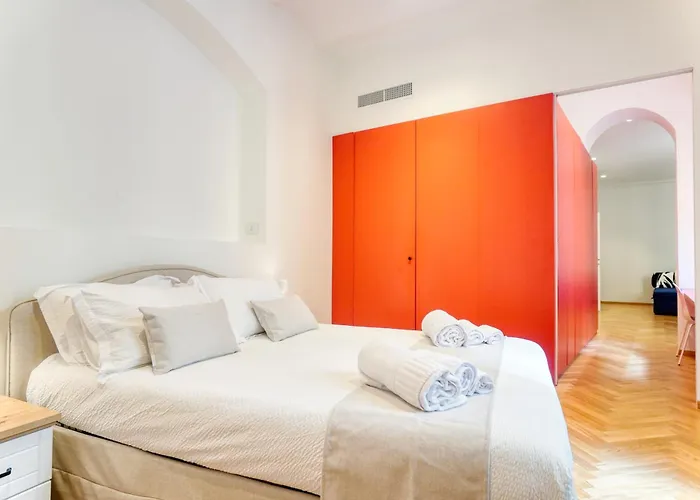 Cadorna Prestigious - Modern Architecture In Front Of The Station 公寓