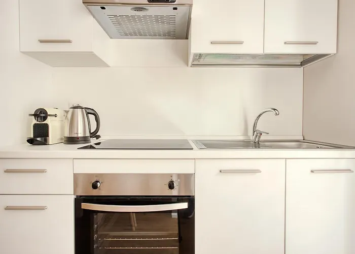 Apartment Hostmate - - Imperia's Serenity - Romolo Milan