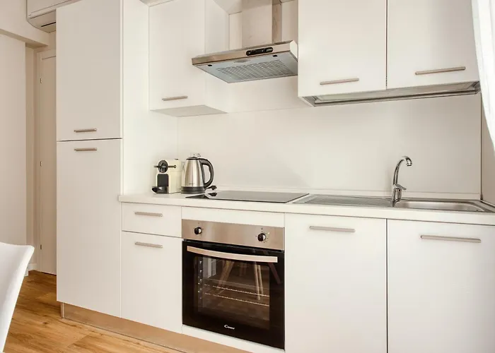 Hostmate - - Imperia's Serenity - Romolo Milano