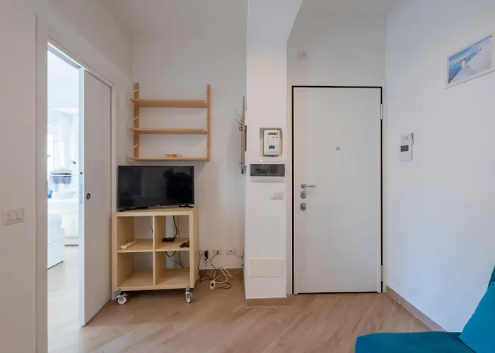 Homelovers Simple Quite Flat Sarpi Sempione Mm5 Gerusalemme شقة