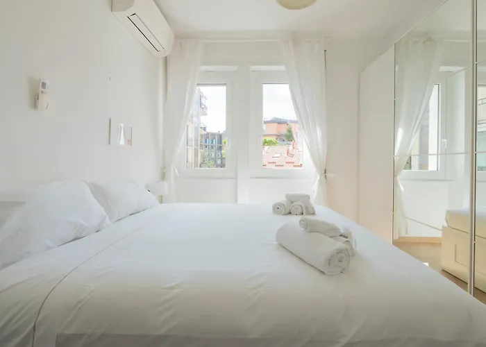 Homelovers Simple Quite Flat Sarpi Sempione Mm5 Gerusalemme Appartement Milaan