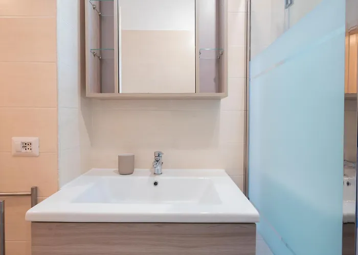 Homelovers Simple Quite Flat Sarpi Sempione Mm5 Gerusalemme *