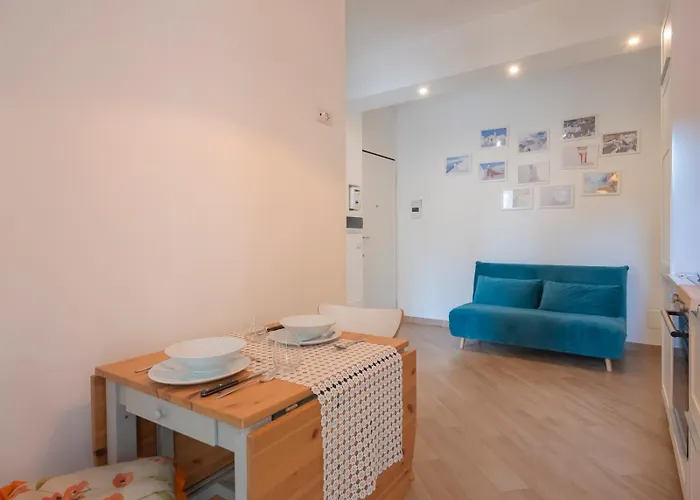 Homelovers Simple Quite Flat Sarpi Sempione Mm5 Gerusalemme شقة