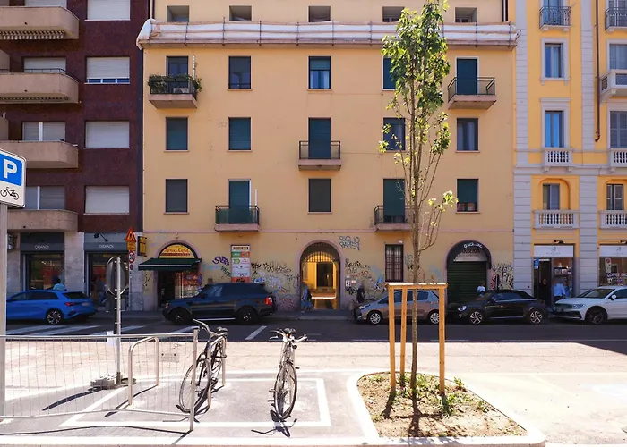 Olona Premium Duplex Sant'ambrogio アパート ミラノ