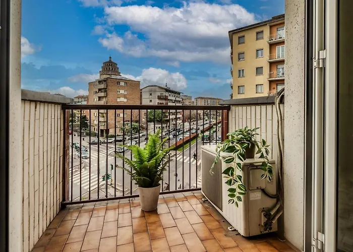 Politecnico Leonardo & Institute Of Tumors דירה *