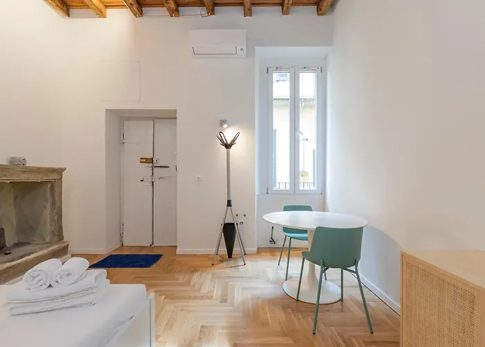 Xenia - In Corso San Gottardo A