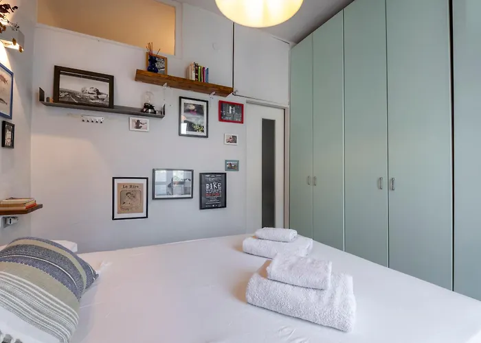 Bessy House At Fondazione Prada * Milaan