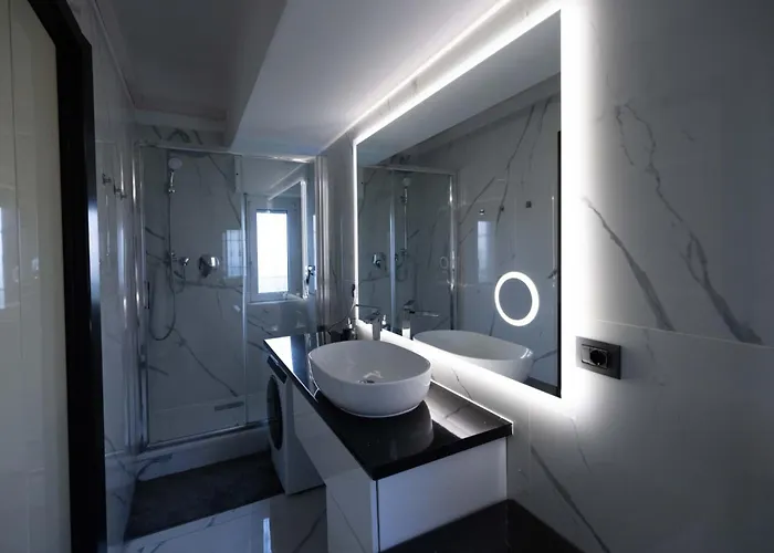 Lägenhet Spazioso Con Terrazzo Navigli,bocconi *