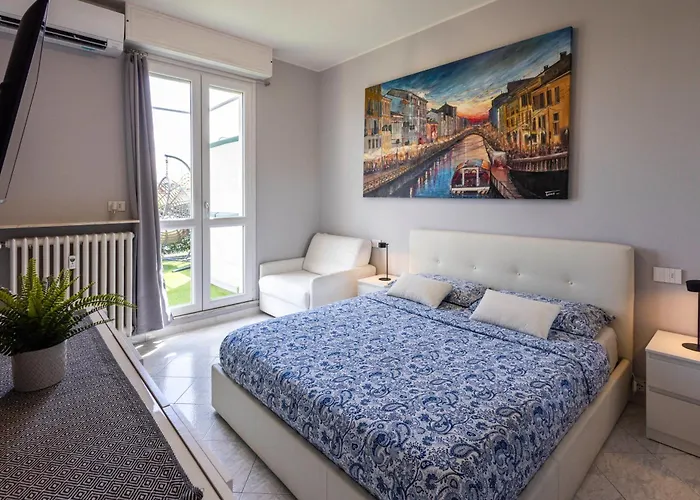 Lägenhet Spazioso Con Terrazzo Navigli,bocconi *