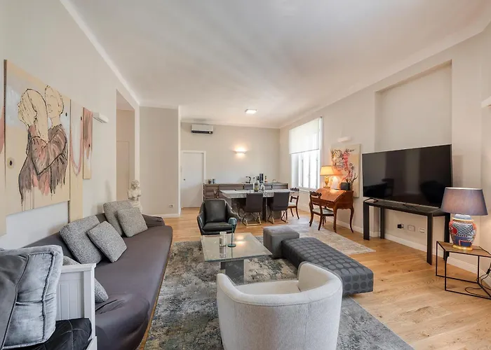 Duomo Gallery Apartment *