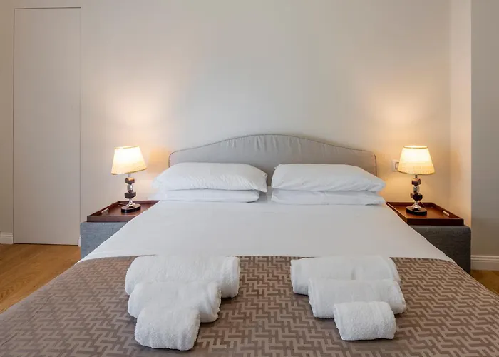 Duomo Gallery Apartment *