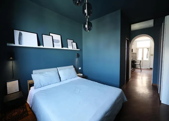 Delicious Design In Center Milán