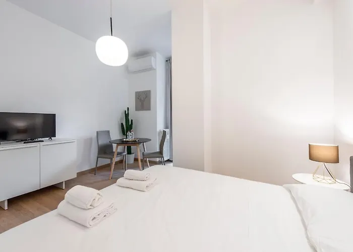 Amendola Luxury - B * Milano