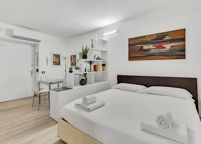 Paisiello - Lakeside L&b Apartament Mediolan