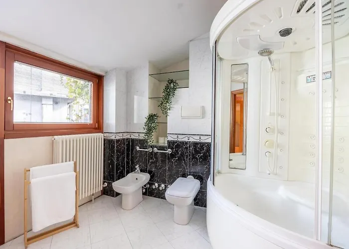 Duomo Milan-attic With Terrace-netflix And Wifi * Milánó