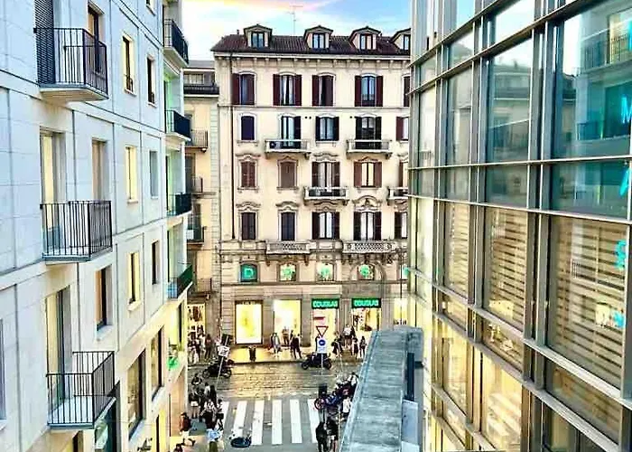 Duomo Milan-attic With Terrace-netflix And Wifi Milánó