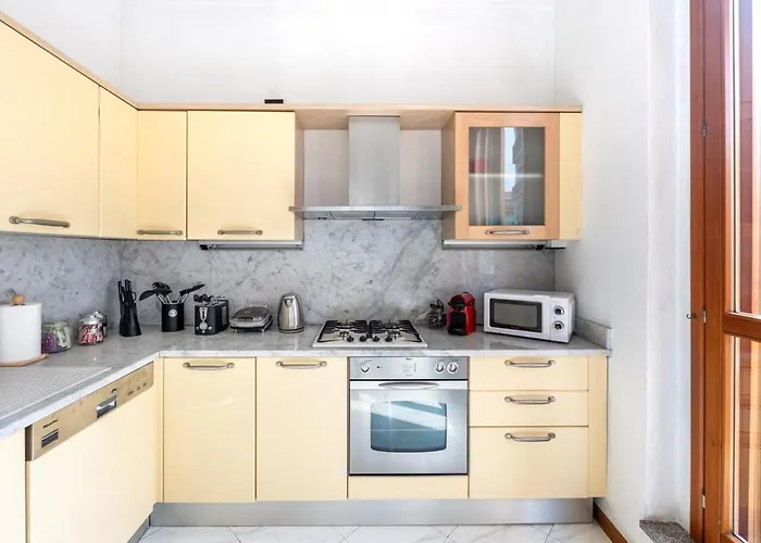 Duomo Milan-attic With Terrace-netflix And Wifi Apartman *