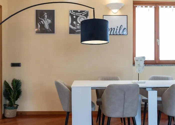 Duomo Milan-attic With Terrace-netflix And Wifi *