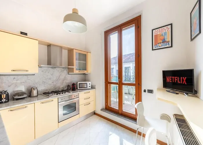 Duomo Milan-attic With Terrace-netflix And Wifi * Milánó