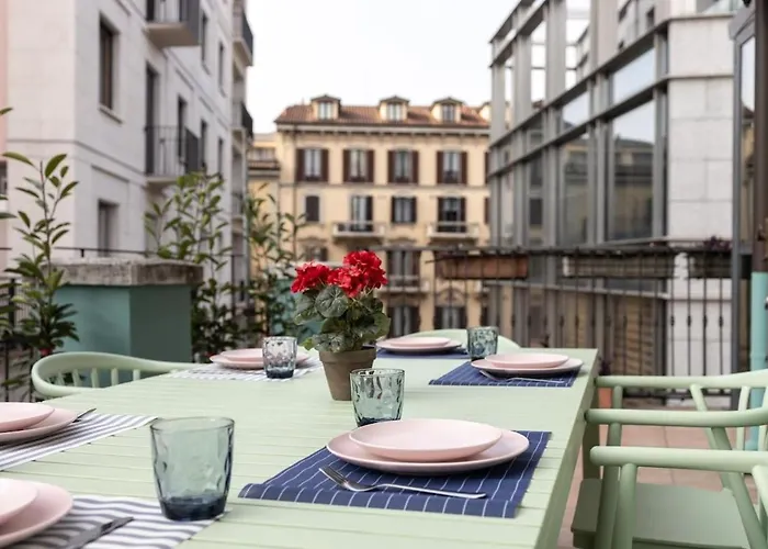 Duomo Milan-attic With Terrace-netflix And Wifi Milánó