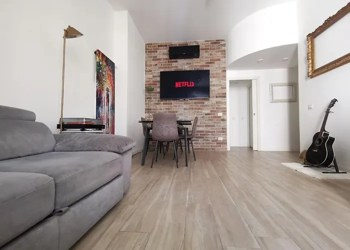 30 Meters From The Lambrate M2 Citta Studi Metro Station * Milano