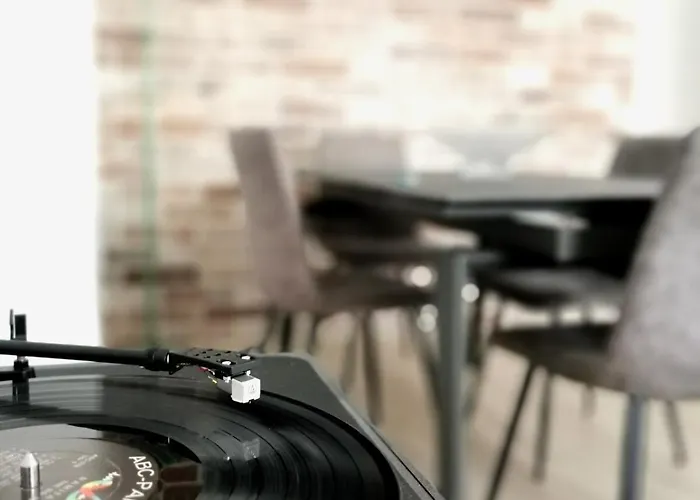 30 Meters From The Lambrate M2 Citta Studi Metro Station *