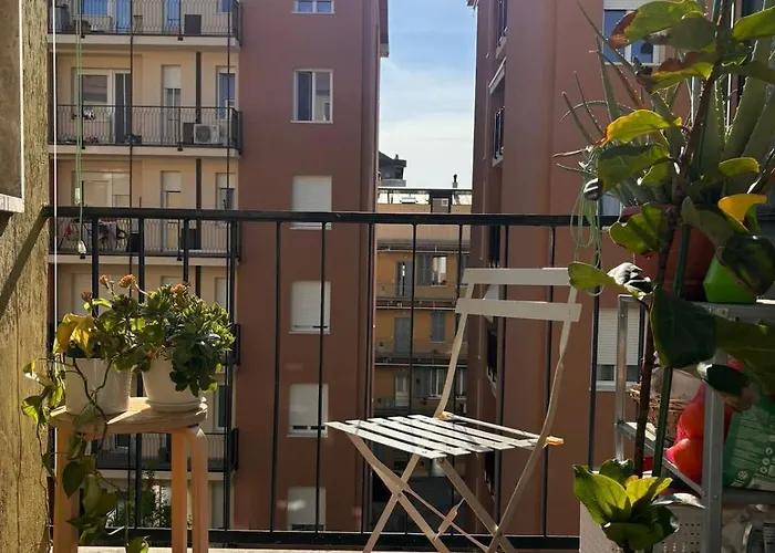 The Comfy Hub - A Stone's Throw From The Metro Milán