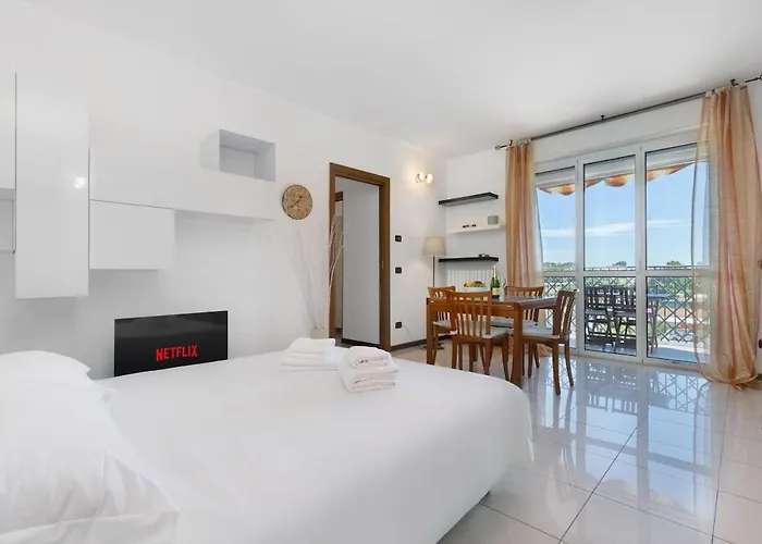 Elegant Terrace Flat Parking Near Rho Fiera Mi *