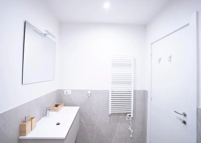 Апартаменты Modern Flat Metro Citylife-mico-self Check-in-ac *