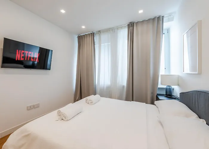 Duomo Area Luxury Design & Netflix Mood Apartman *