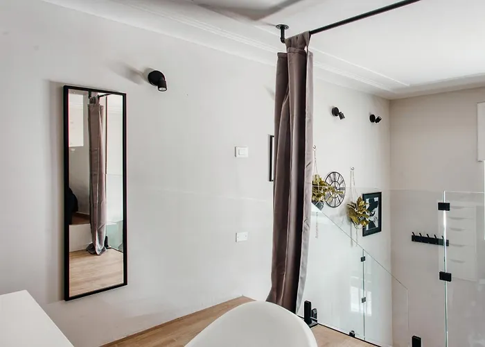 Appartamento Hostmate - - Sammartini's Garden - Stazione