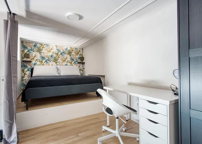 Hostmate - - Sammartini's Garden - Stazione Appartamento