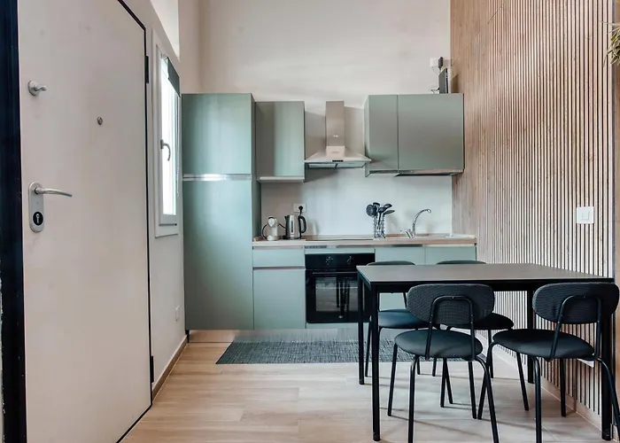 Hostmate - - Sammartini's Garden - Stazione Appartamento Milano