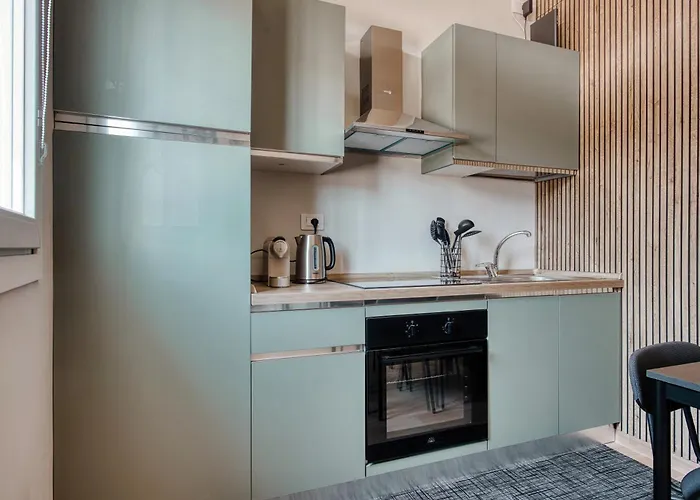 Hostmate - - Sammartini's Garden - Stazione