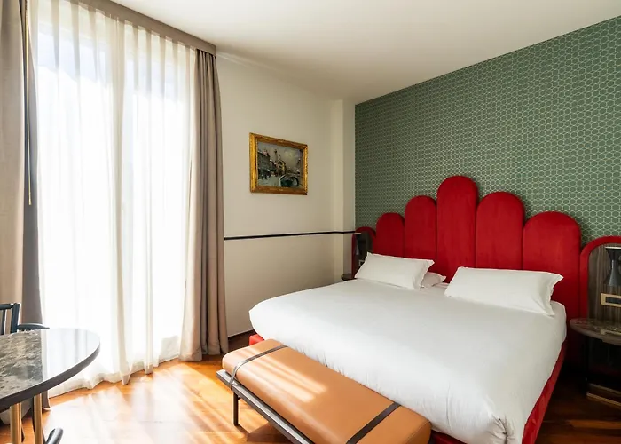 Regina Hotel
