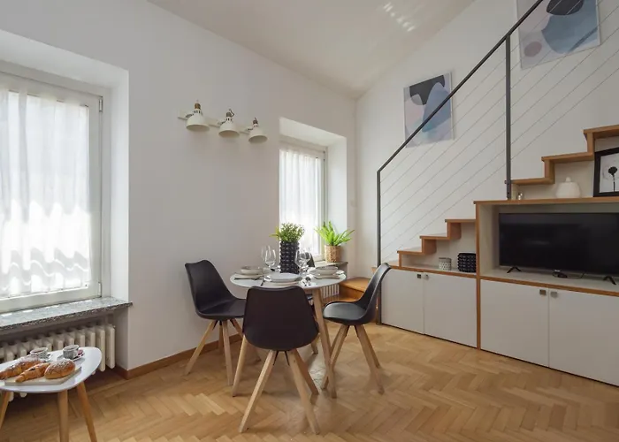 Brera District Bright & Elegant By Rentopolis 아파트 *