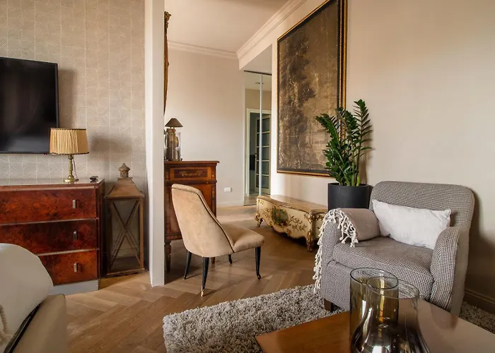 Apartament Filzi 41 - Elegant And Near Station