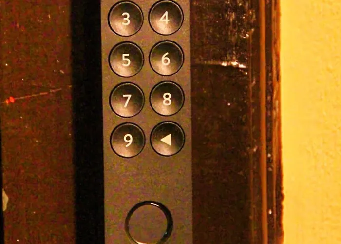 Center Eco-chicsmart - Brera Garibaldi Zone 1 - The Tube *