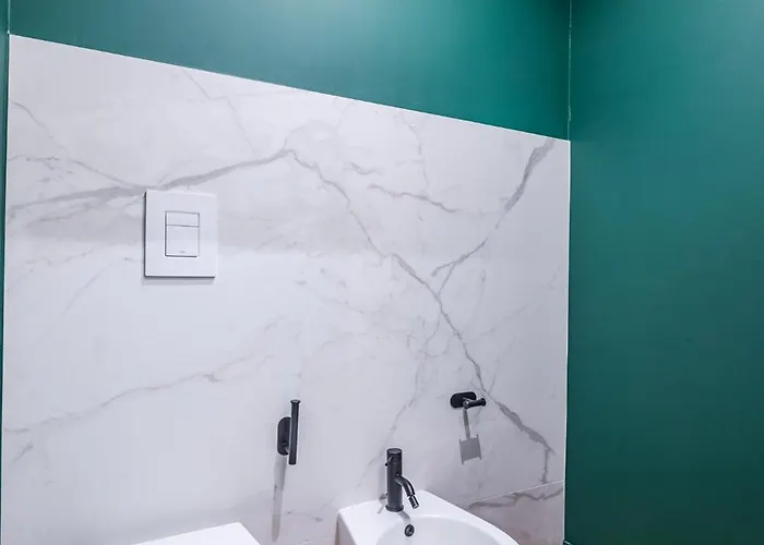 Elegant And Spacious Luxury In Bullona شقة *