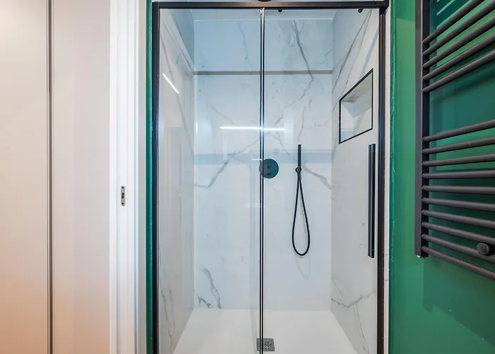 Elegant And Spacious Luxury In Bullona شقة